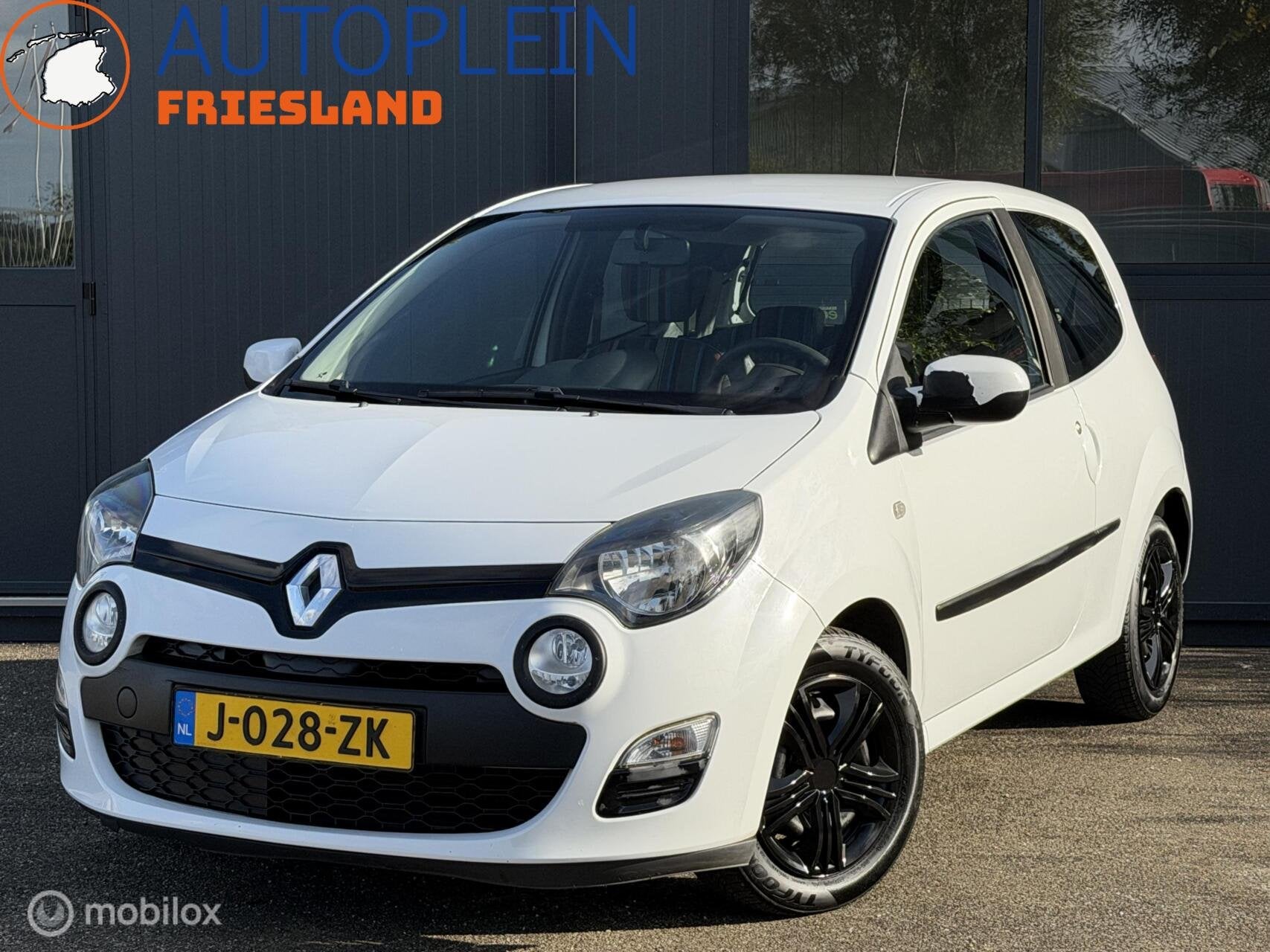 Renault Twingo 1.2 16V Acces|APK 3/27|Airco|Bluetooth, Auto's, Voorwielaandrijving, Euro 5, Gebruikt, 4 cilinders