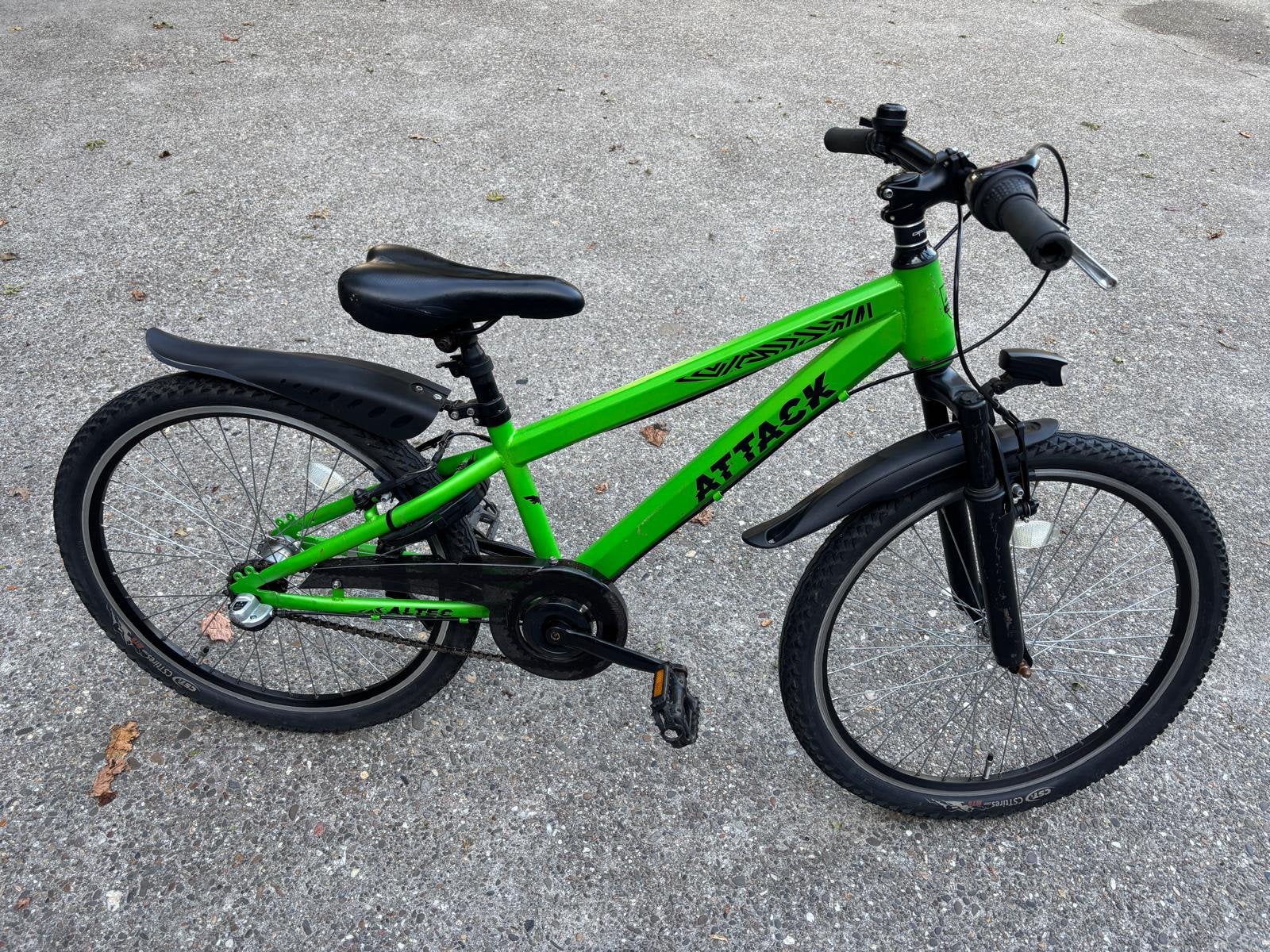 Altec Attack Kinderfiets 24 inch, Ophalen, Zo goed als nieuw, 20 inch of meer