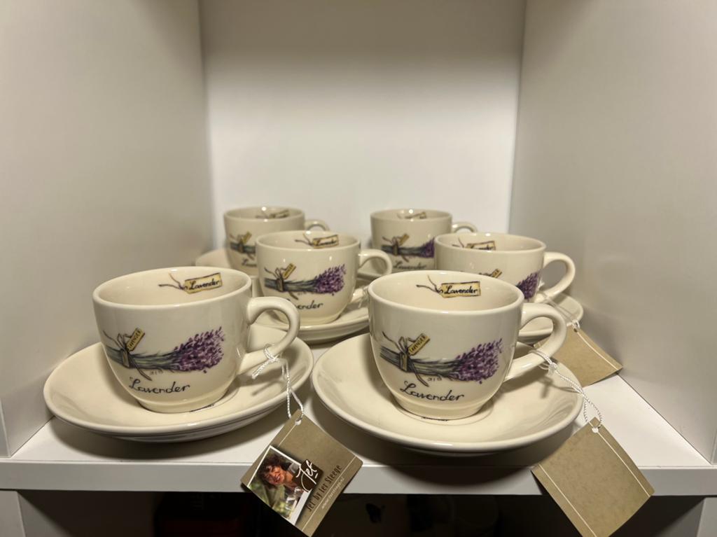 Splinternieuwe kop en schotels Jet ter Steege lavender, Huis en Inrichting, Keuken | Servies, Ophalen of Verzenden, Zo goed als nieuw