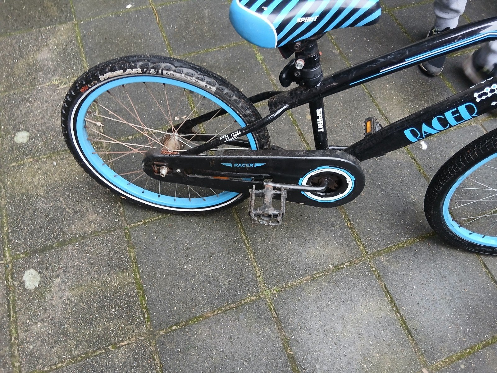 Spirit Racer kinderfiets - Zwart met blauwe accenten, Terugtraprem, Gebruikt, Minder dan 49 cm, Ophalen