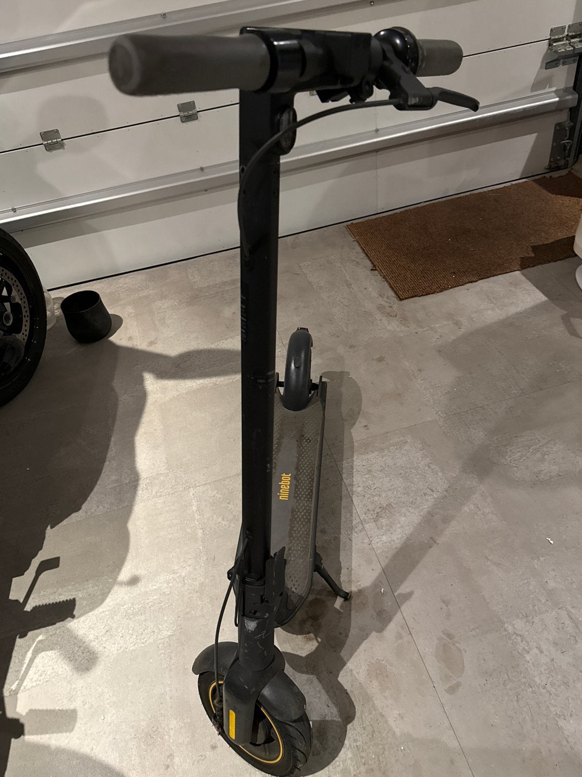 Segway Ninebot KickScooter MAX G30 >> met lekke achterband, Fietsen en Brommers, Steps, Ophalen, Gebruikt, Elektrische step (E-scooter)