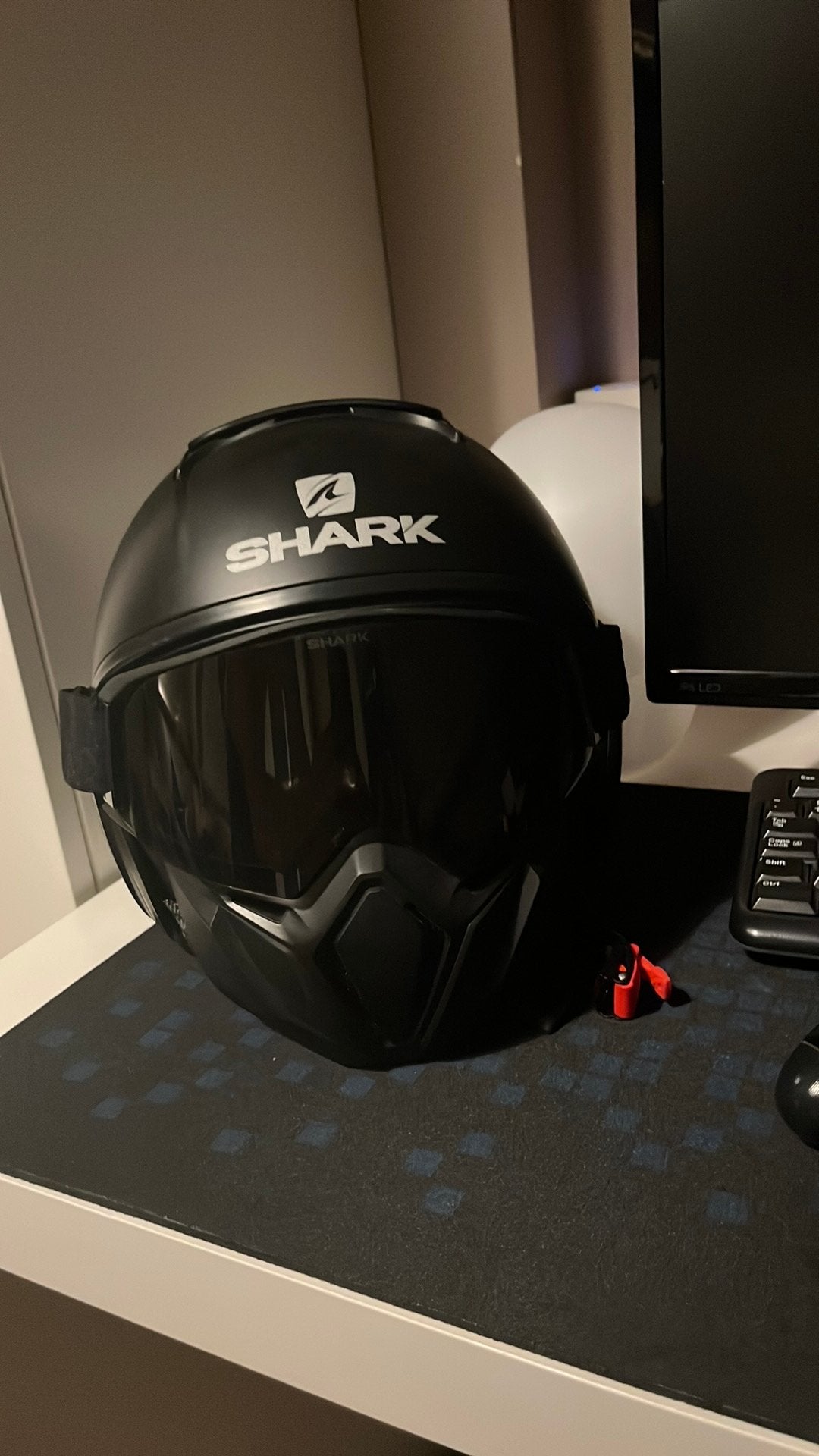 Shark helm, Motoren, Kleding | Motorhelmen, Ophalen of Verzenden, Nieuw met kaartje, Integraalhelm, Shark