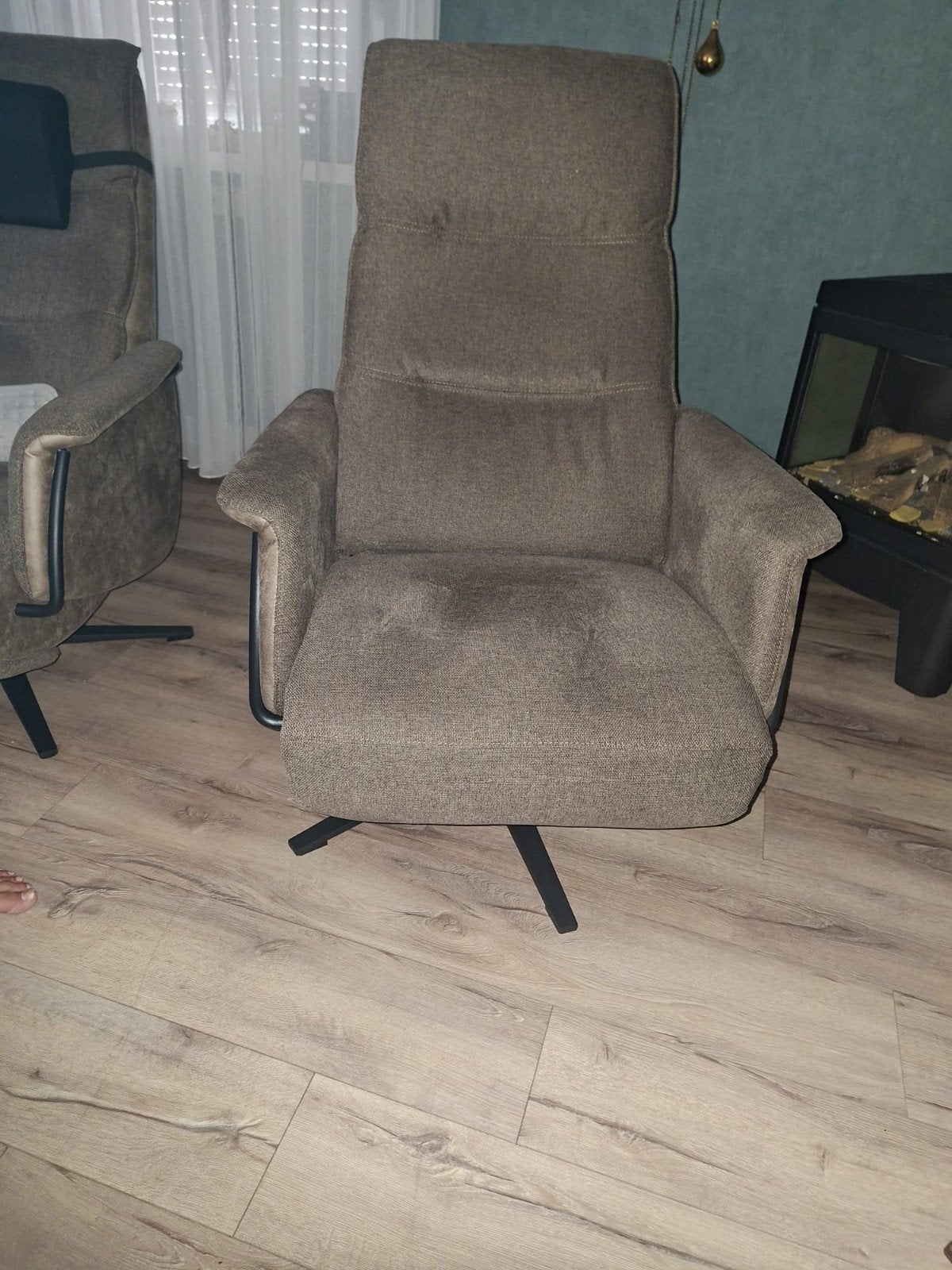 Comfortabele relaxfauteuil met elektrische verstelling, 100 tot 125 cm, Modern, Comfort, Ophalen of Verzenden, Zo goed als nieuw