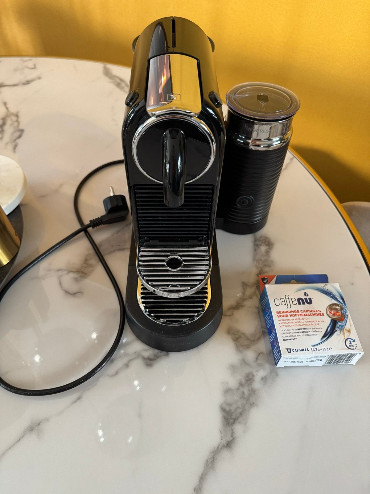 Nespresso CitiZ Limousine Black met Aeroccino 3, Ophalen, Gebruikt, Koffiemachine, Koffiepads en cups
