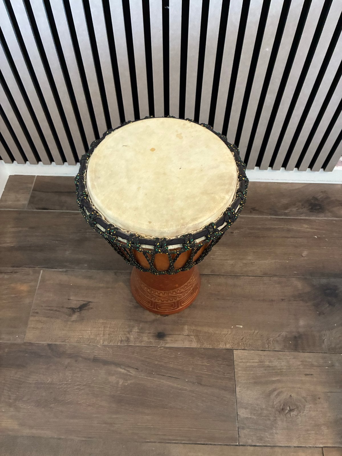 Mooie Djembe - Handgemaakte Afrikaanse Trommel, Muziek en Instrumenten, Ophalen of Verzenden, Gebruikt, Trommel
