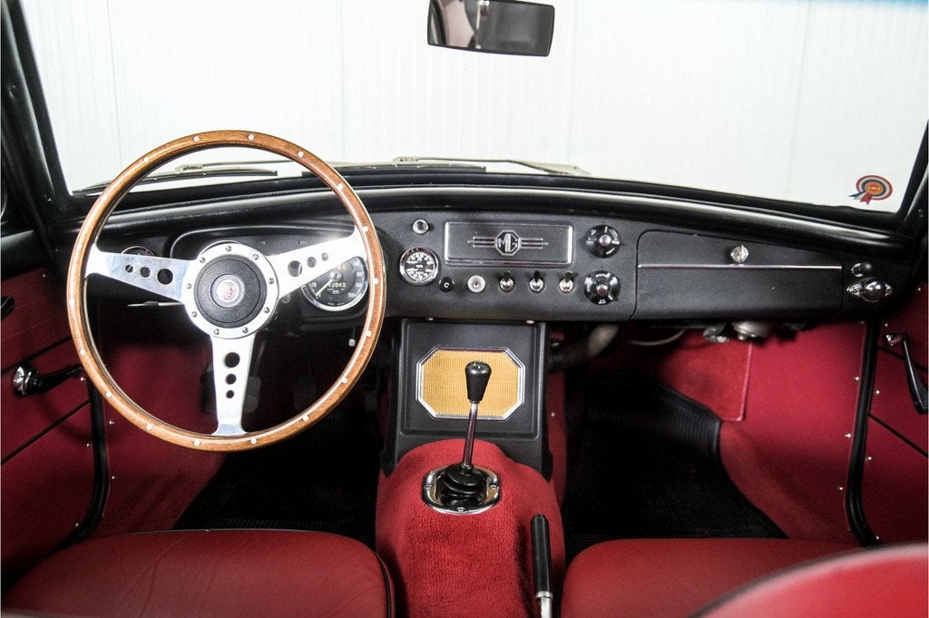 MG BGT MGB GT (bj 1966), Auto's, MG, B, Gebruikt, 4 cilinders, Bedrijf