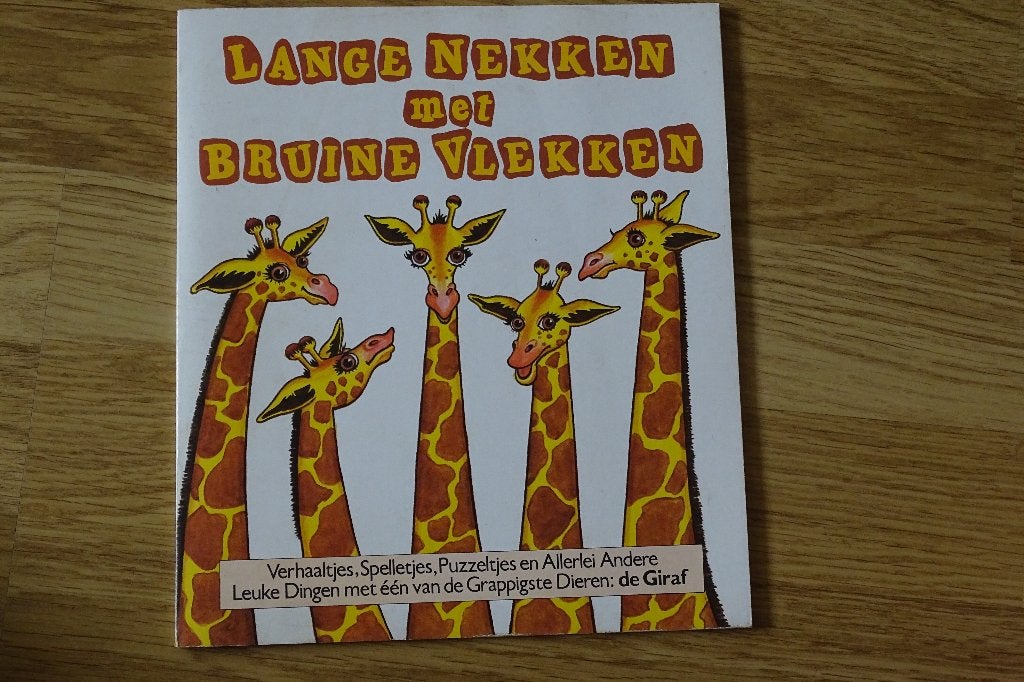 Boek lange nekken en bruine vlekken verhaaltjes, spelletjes, Non-fictie, Jongen of Meisje, Ophalen of Verzenden, Zo goed als nieuw