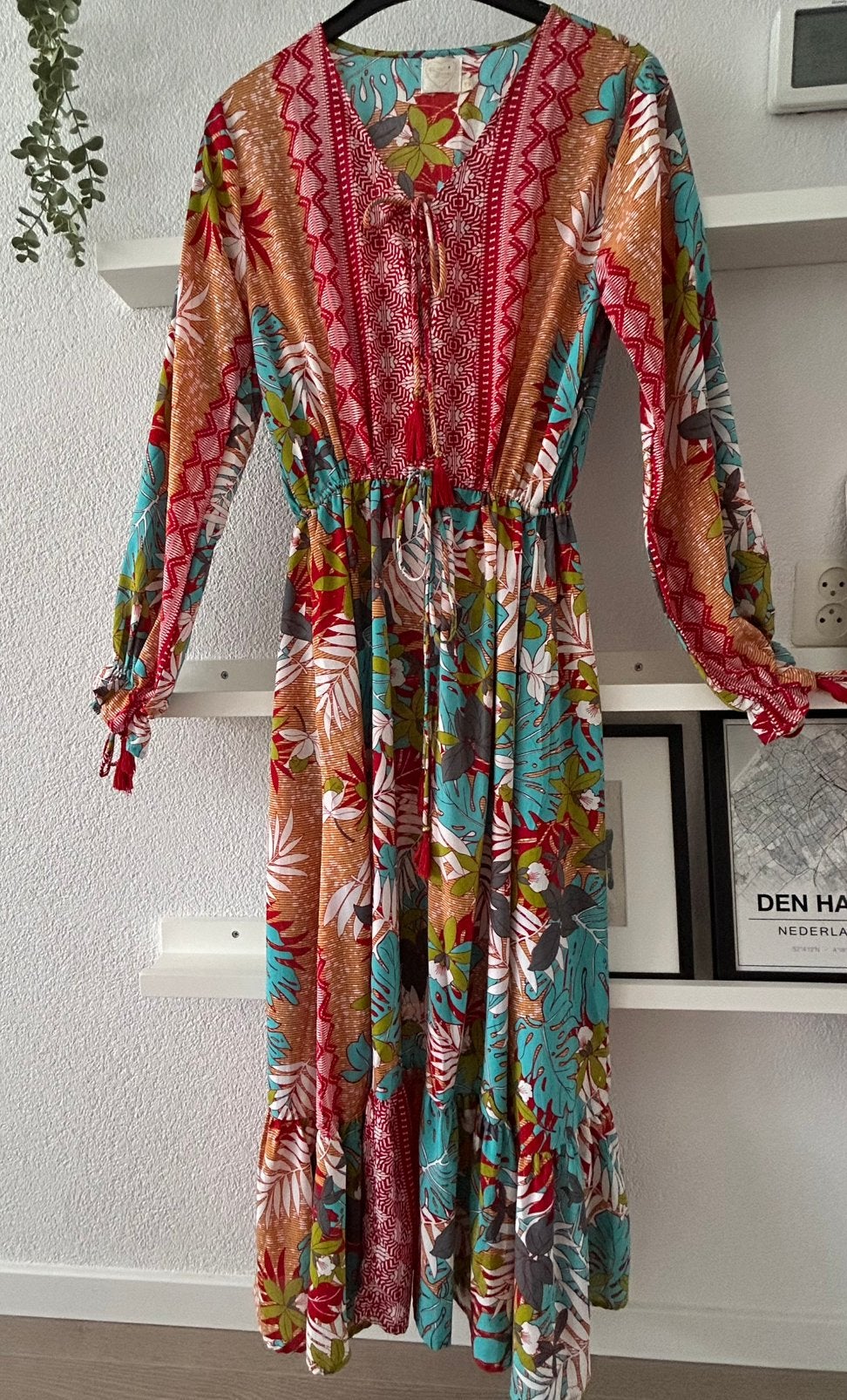 Veelkleurige jurk, Kleding | Dames, Ophalen of Verzenden, Zo goed als nieuw, Maat 38/40 (M), Onder de knie