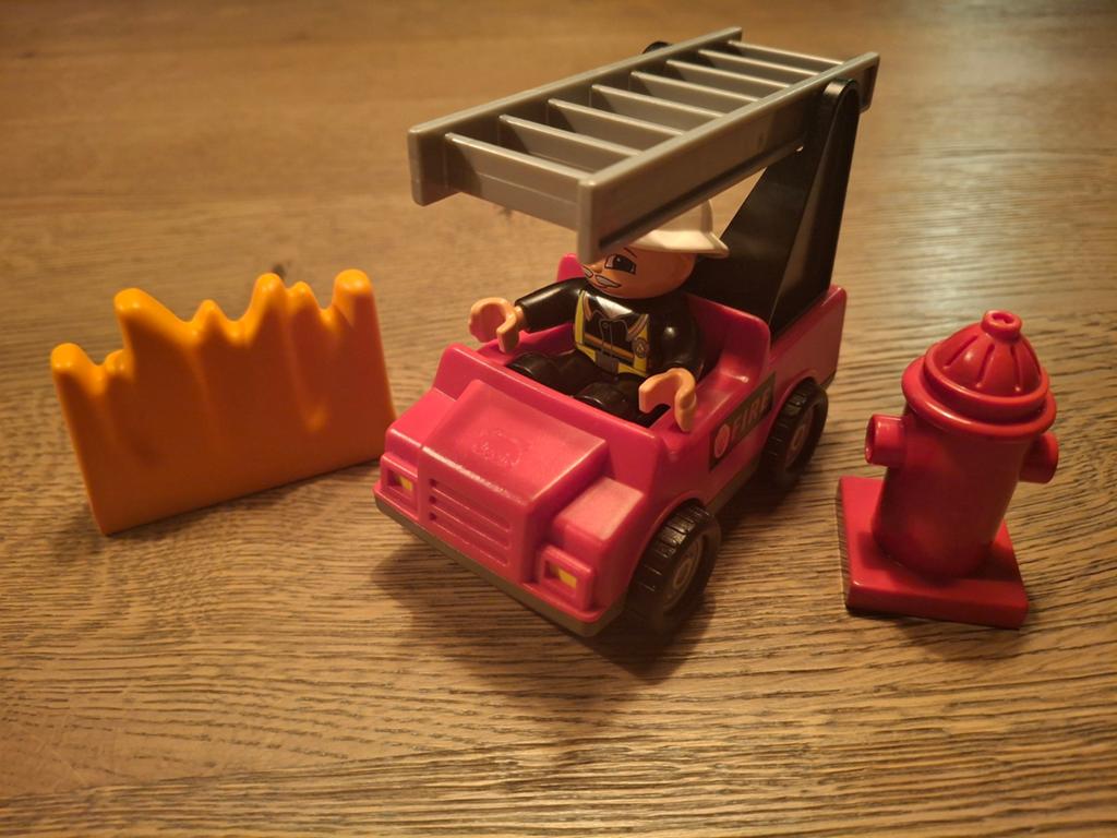 Lego Duplo brandweerwagen, Ophalen of Verzenden, Zo goed als nieuw, Complete set, Duplo