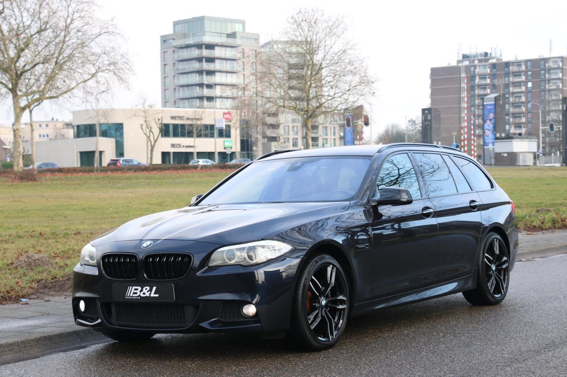 BMW 5-serie Touring 530xd Aut XDrive M Sport High Executive, Auto's, BMW, Automaat, Euro 5, Gebruikt, Zwart