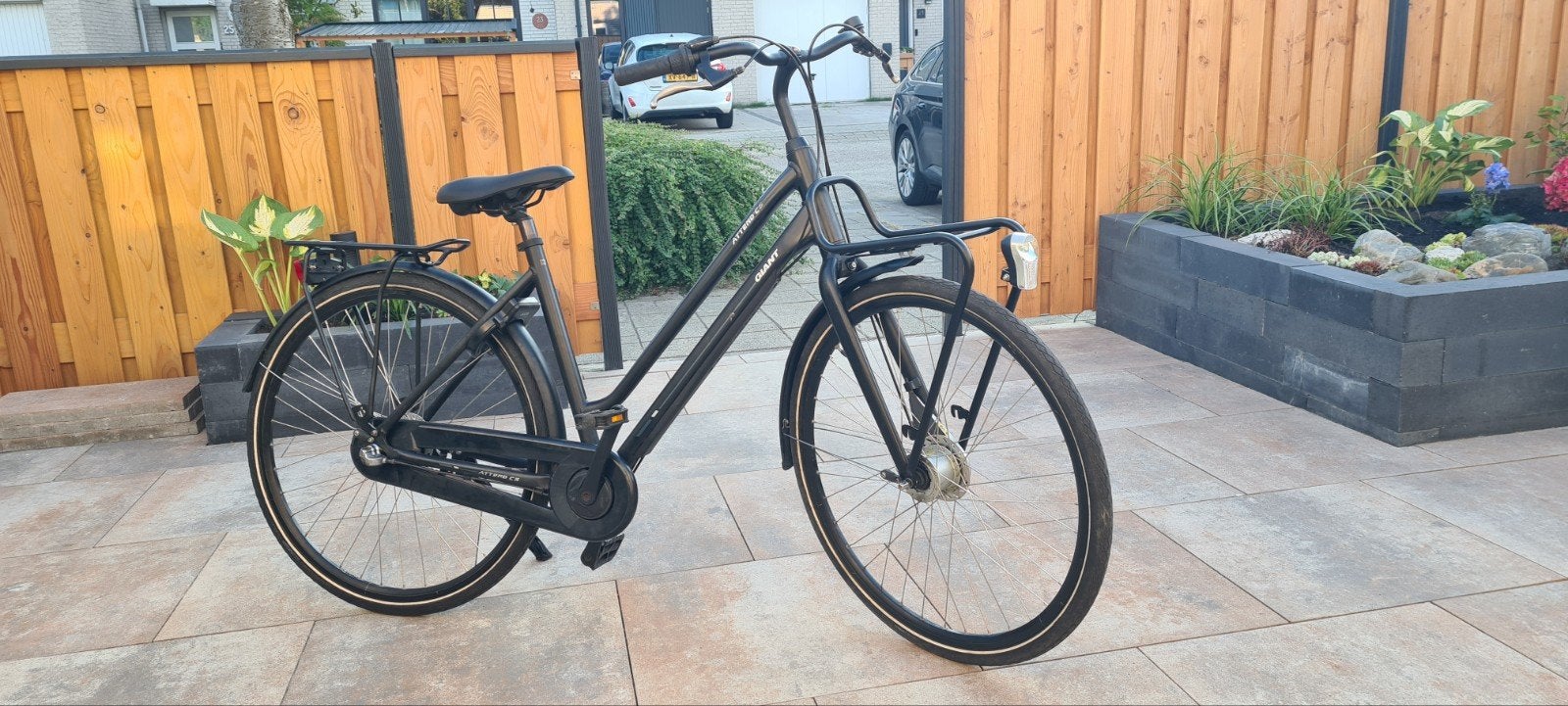 Giant Attend CS (M3) zwarte 26 inch damesfiets met voorrek, Minder dan 47 cm, Ophalen, Gebruikt, Giant