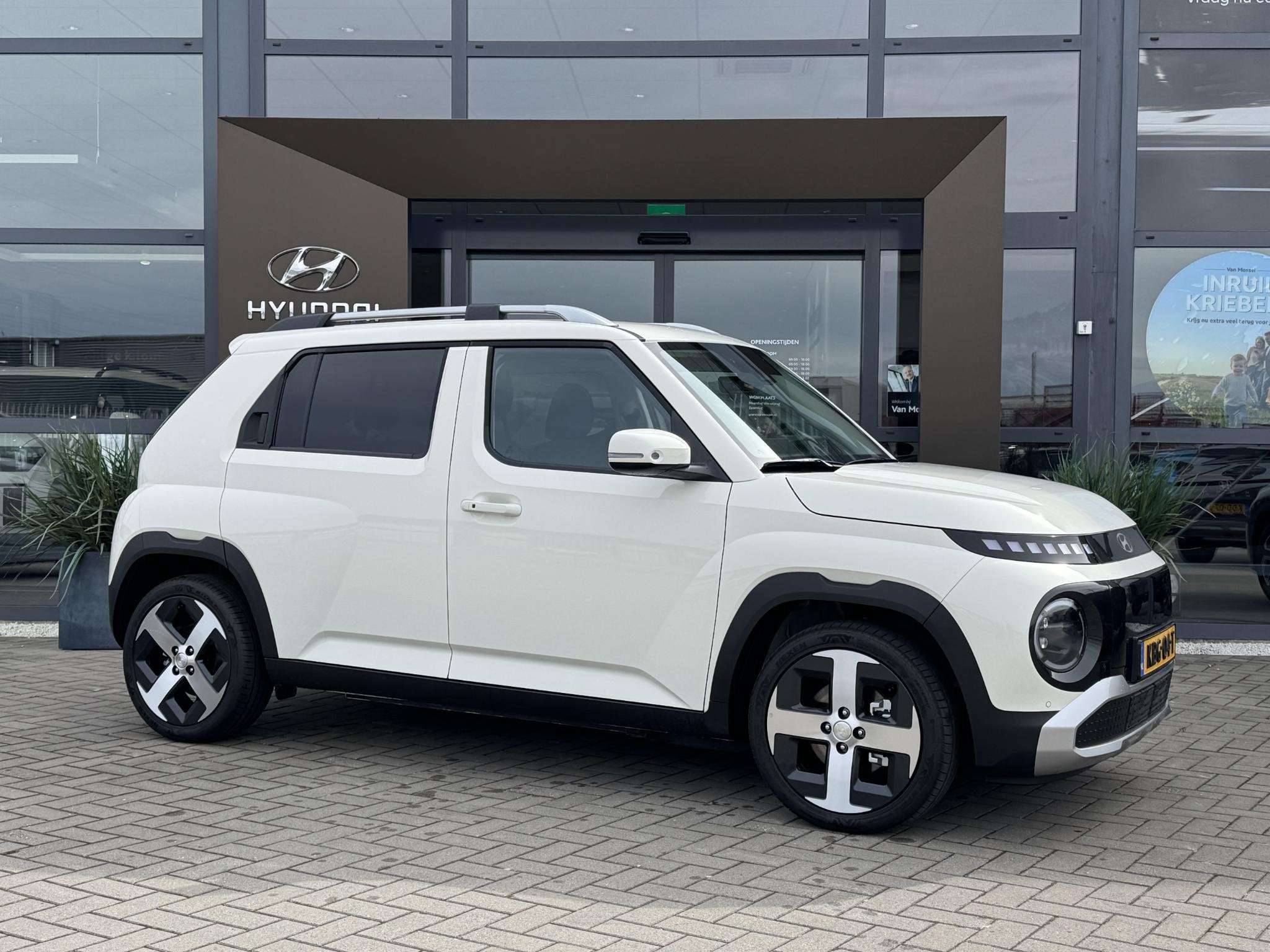 Hyundai INSTER Evolve 49 kWh | Achteruitrijcamera | Adaptiev, Auto's, Stof, Zwart, 116 pk, Wit