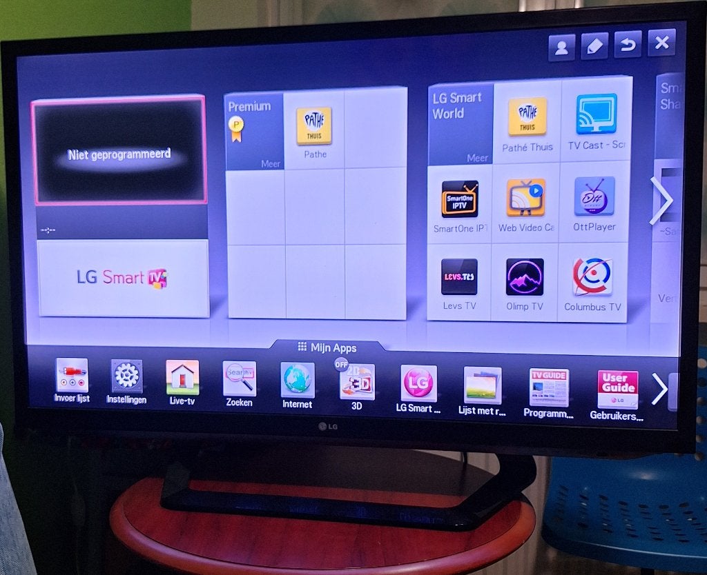 LG LED Smart TV 42 inch met 3D functie., Ophalen, Gebruikt, 50 Hz, 100 cm of meer