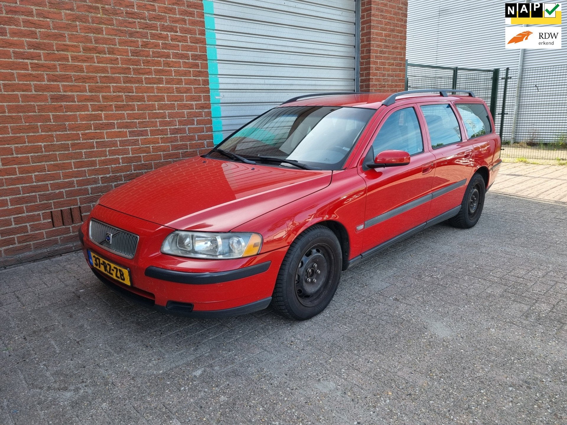 Volvo V70 2.4D Airco! Bj:2005 NAP!, Auto's, 15 km/l, 168 €/maand, 2401 cc, Euro 4