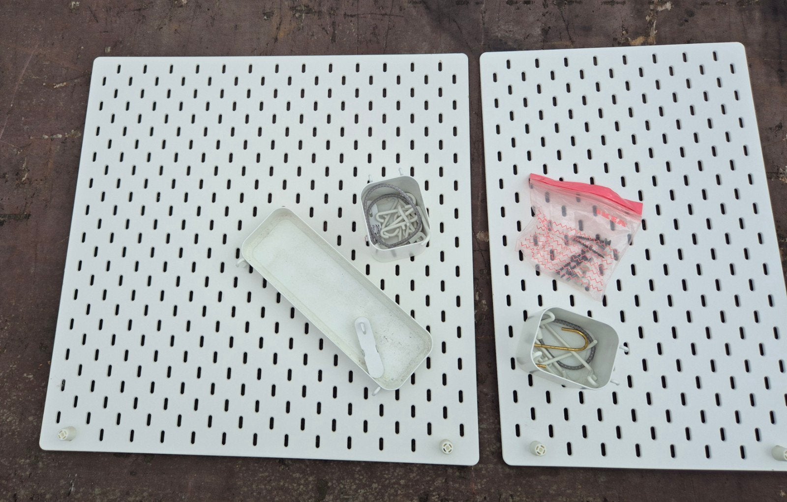Ikea wandborden met bakjes en haken, Ophalen, Gebruikt
