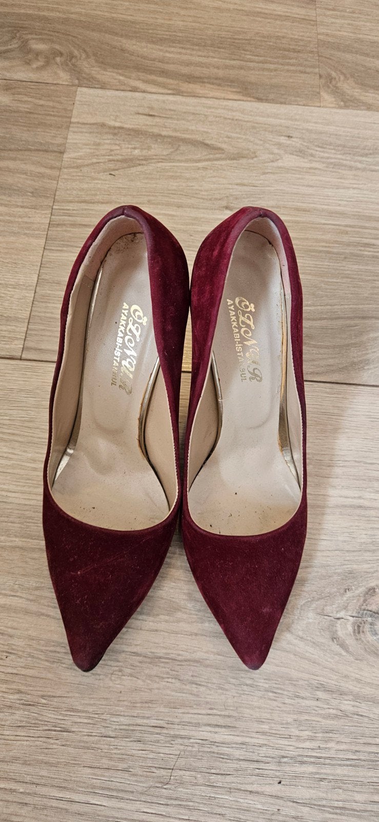 Bordeauxrode suède pumps met lage hak, Ophalen of Verzenden