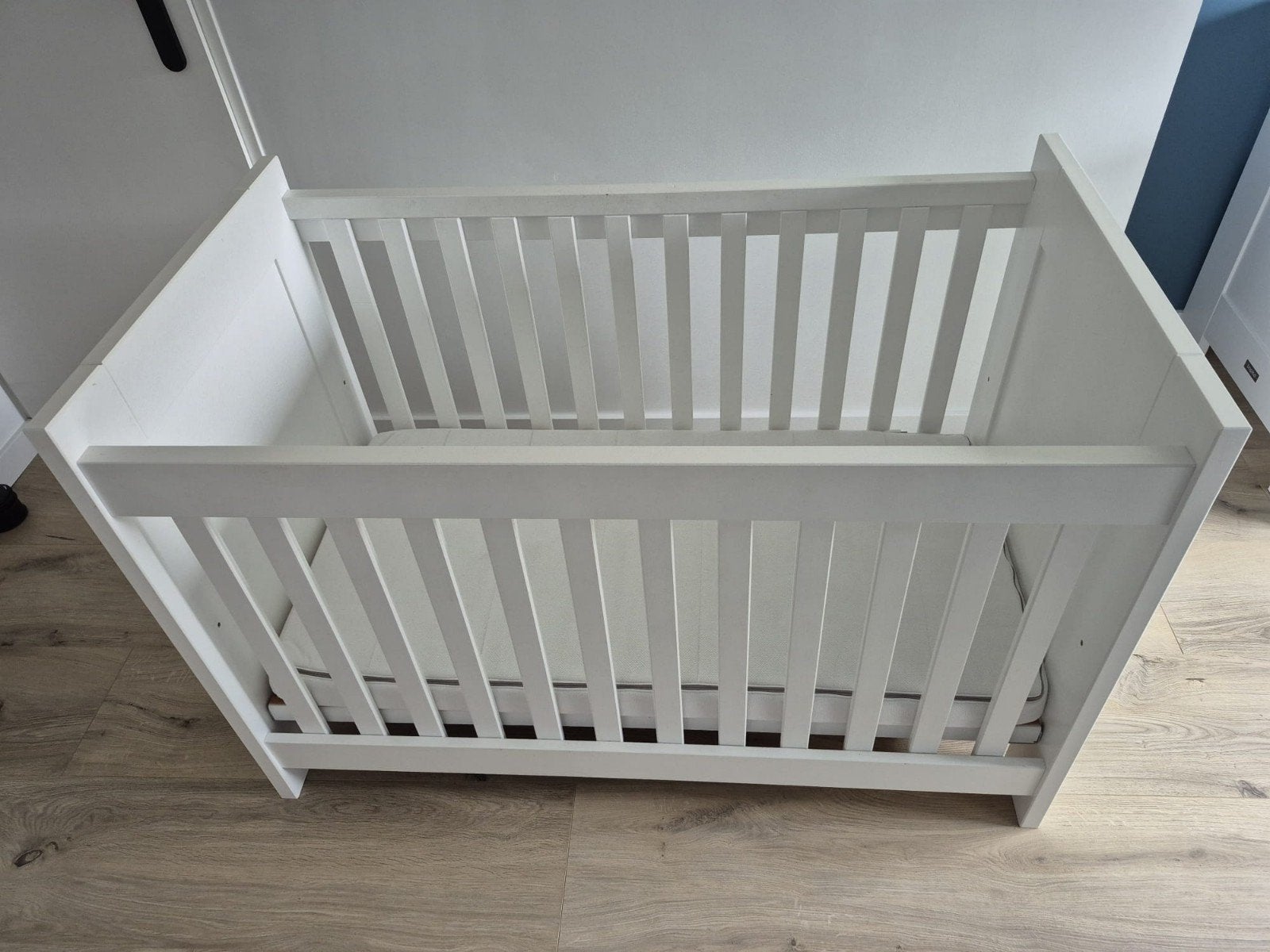 Bopita ledikant 120x60 cm met matras - wit babybed, Ophalen, Gebruikt, Ledikant