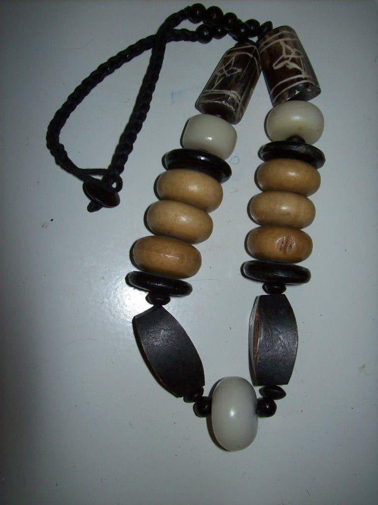 Ketting Fraai Bruin Wit Kralen stenen Mooi Fraai model, Bruin, Nieuw, Ophalen of Verzenden, Steen of Mineraal