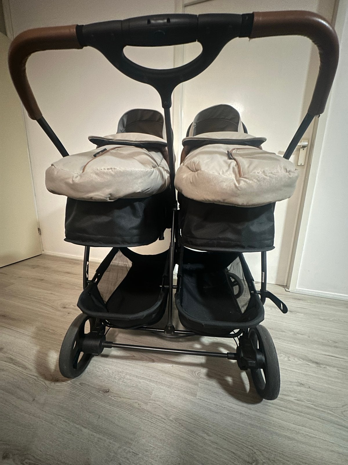 Dubbele Kinderwagen - Perfect voor Tweelingen/Broertjes/Zusj, Gebruikt, Duowagen, Ophalen of Verzenden, Kinderwagen