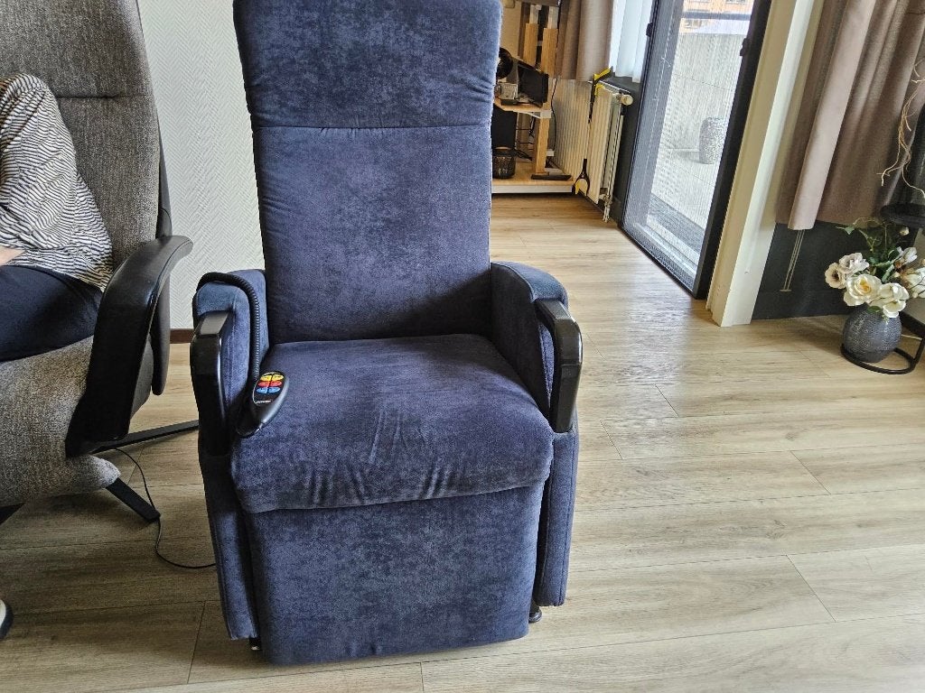 Sta op stoel XXL, Ophalen, Hout, 75 tot 100 cm, Zo goed als nieuw