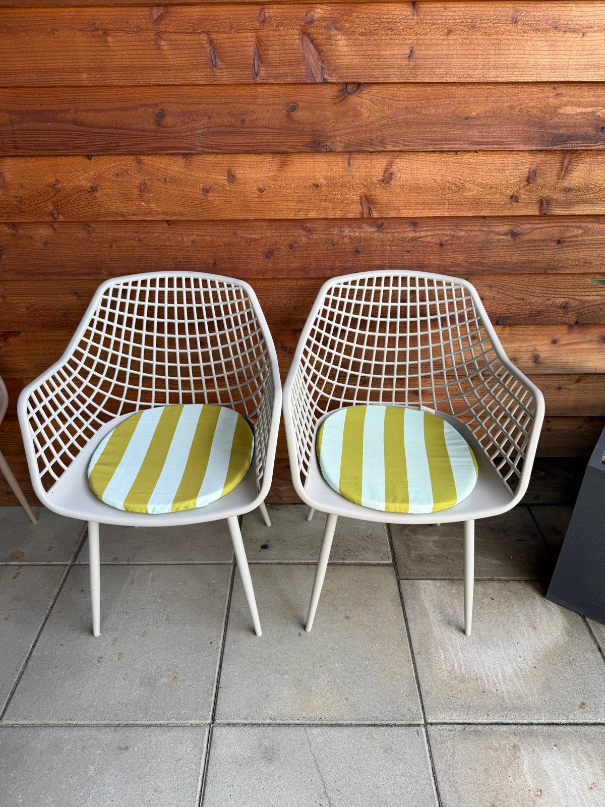 2x Tuinstoel Kunststof met Metalen Poten incl. Kussentjes, Tuin en Terras, Ophalen, Gebruikt, Kunststof