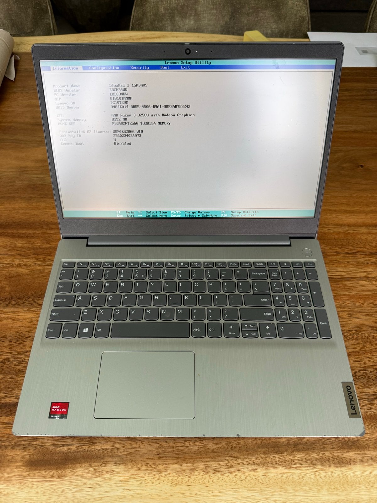 Lenovo IdeaPad 3 15ADA05 - AMD Ryzen 3 3250U - 8GB RAM, Ophalen, Gebruikt, Met videokaart, 2 tot 3 Ghz