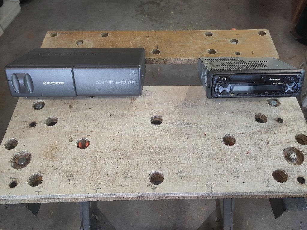 "Retro" Pioneer autoradio met CD-wisselaar, Ophalen of Verzenden, Zo goed als nieuw