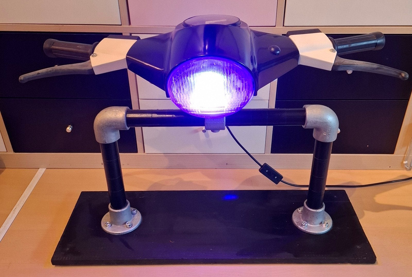 Vespa lamp, Ophalen, Zo goed als nieuw, Metaal