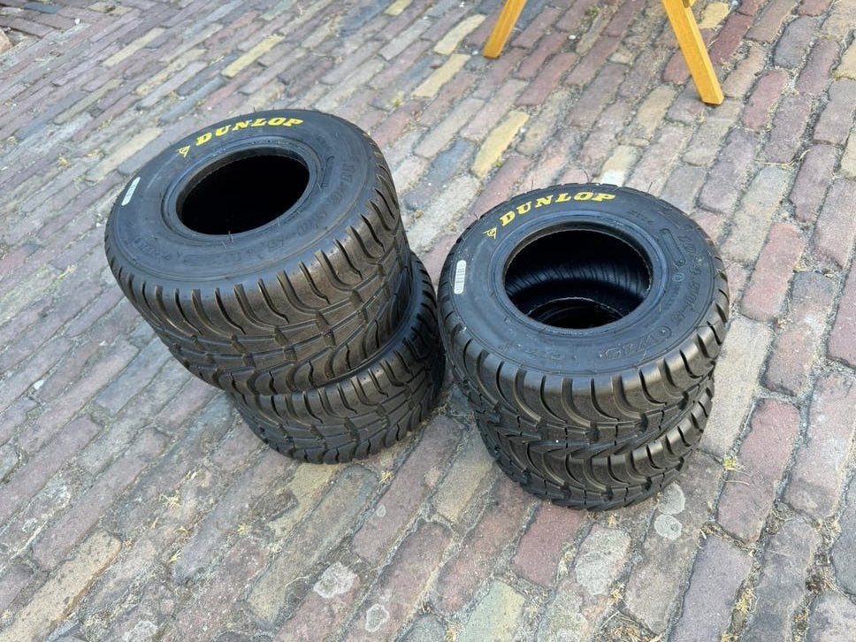 Setje Dunlop Regenbanden, Sport en Fitness, Karting, Ophalen of Verzenden, Zo goed als nieuw, Onderdelen Kart