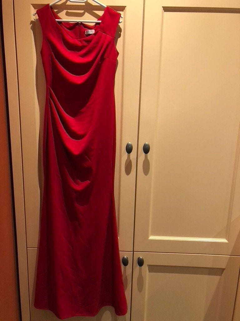 Rode Goddiva galajurk, maat S, Kleding | Dames, Gelegenheidskleding, Galajurk, Verzenden, Zo goed als nieuw, Rood
