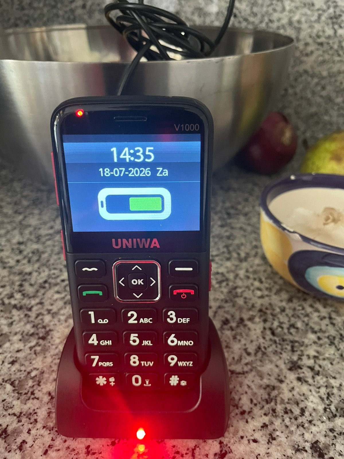 Senioren GSM met alarmknop Uniwa V1009, Ophalen, Zo goed als nieuw, 1 handset