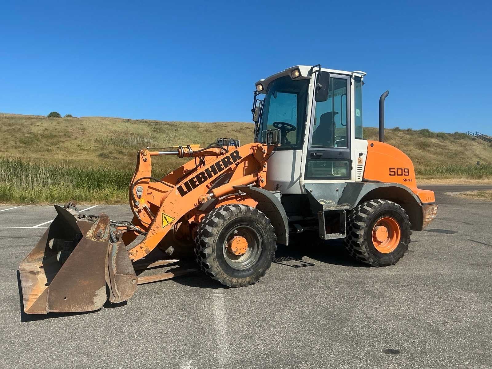 LIEBHERR L509 Shovel, Zakelijke goederen, Wiellader of Shovel