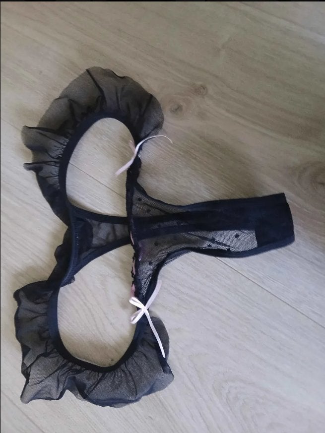 Zwarte kanten string met roze strikjes, Kleding | Dames, Onbekend, Ophalen of Verzenden, Zwart, String