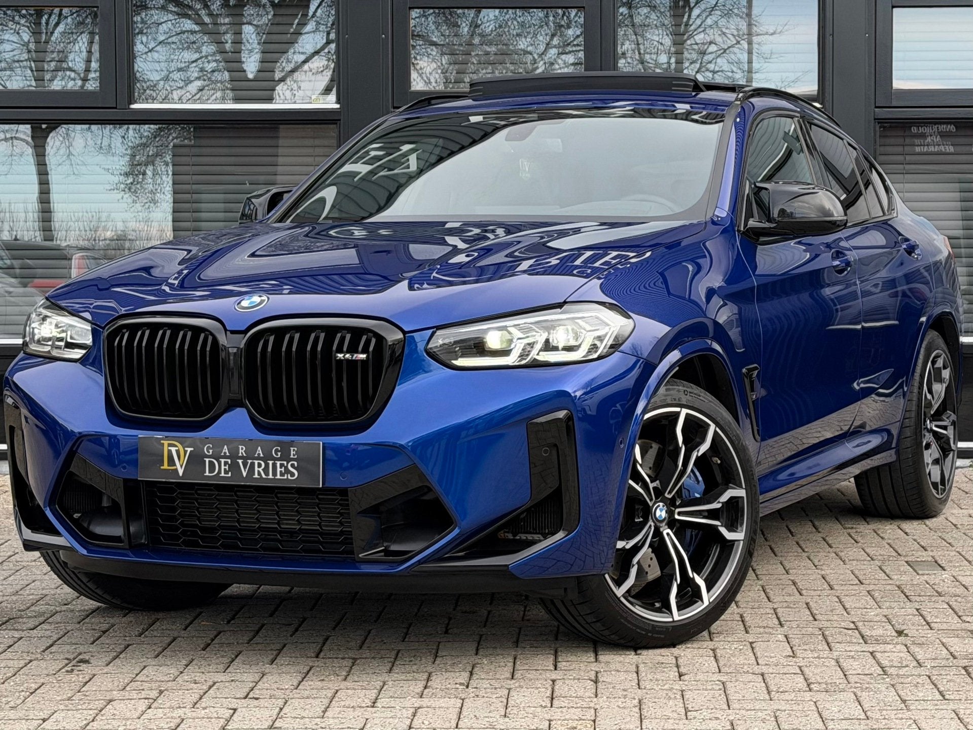 BMW X4 M Competition 510pk Panoramadak Harman Kardon Full Op, Automaat, Dealer onderhouden, Gebruikt, Zwart
