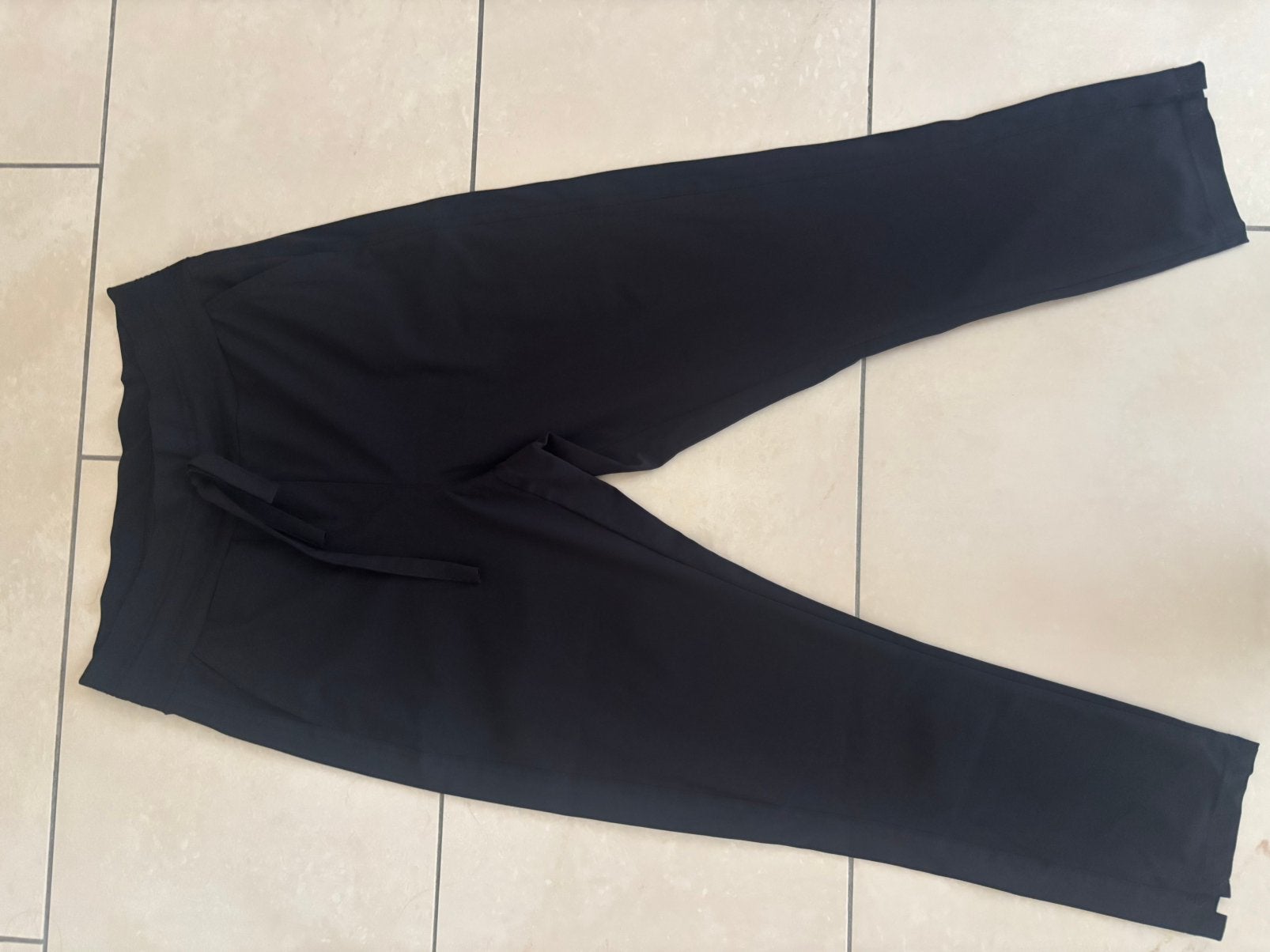 Nieuwstaat travel capri broek Studio Anneloes maat XS, Kleding | Dames, Broeken en Pantalons, Zwart, Ophalen of Verzenden, Zo goed als nieuw