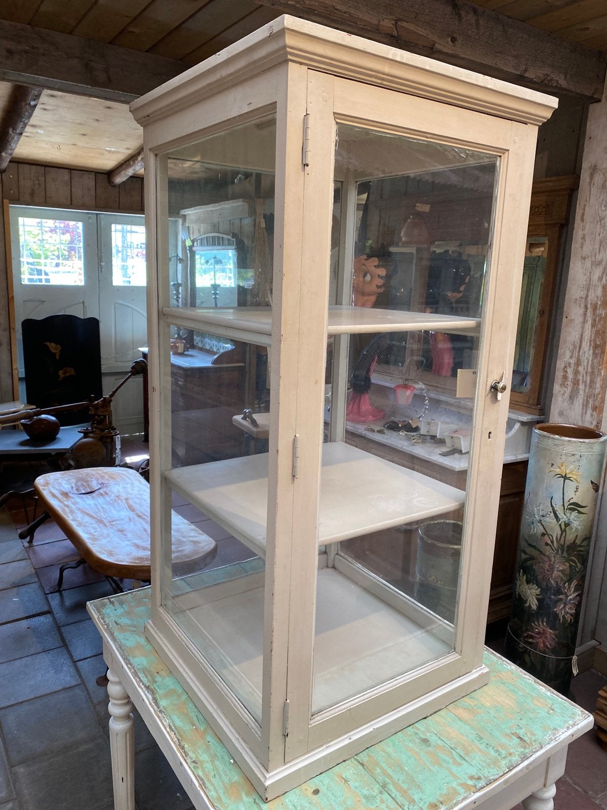 Brocante Franse toonbankvitrine vitrinekast balievitrine, Ophalen