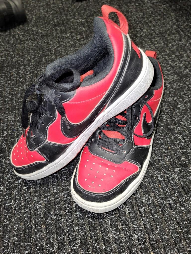 Nike Sportswear
COURT BOROUGH UNISEX maat 37,5, Ophalen of Verzenden, Gebruikt, Kinderen