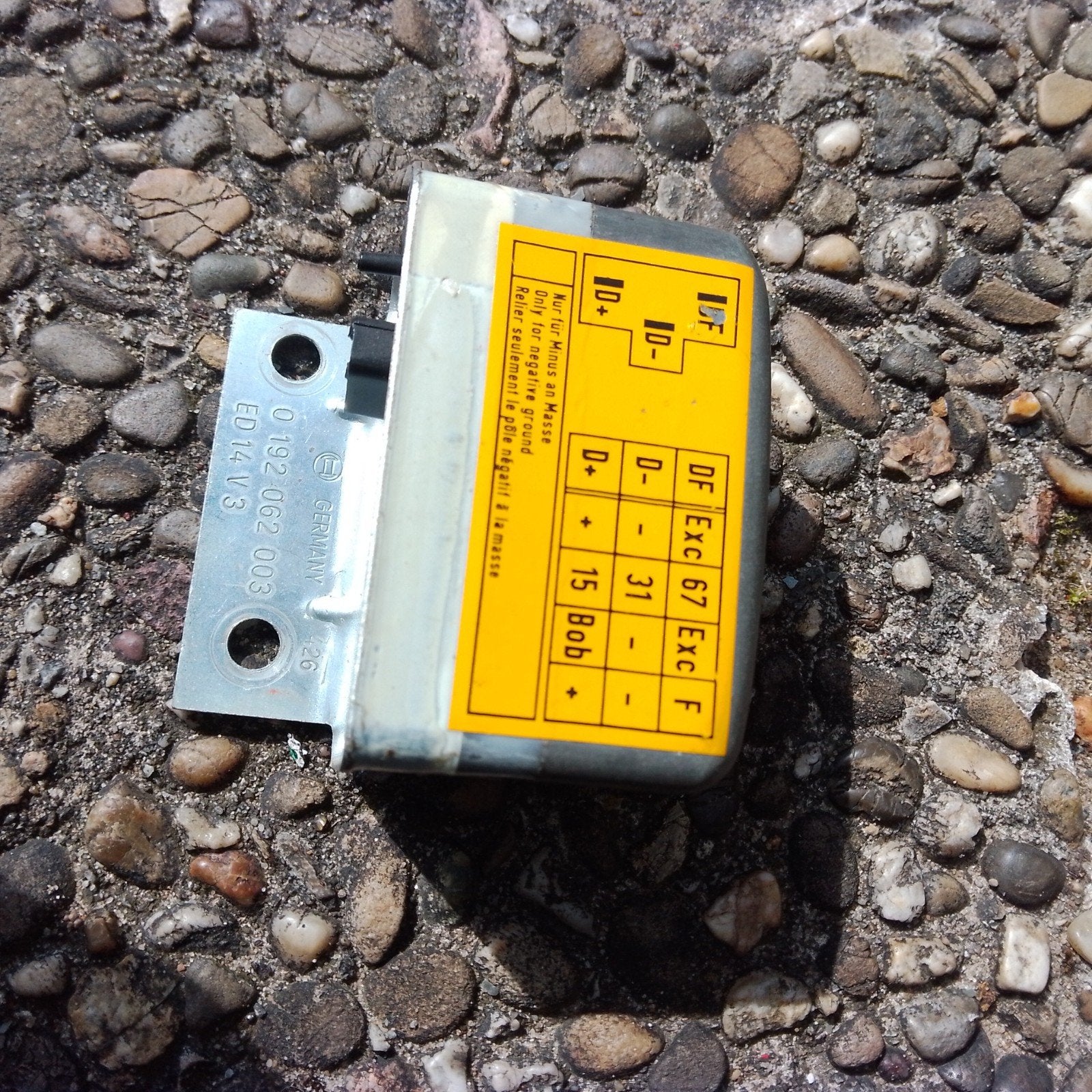 Spanningsregelaar 14V Bosch 0 192 062 003, Ophalen of Verzenden, Gebruikt, Lada