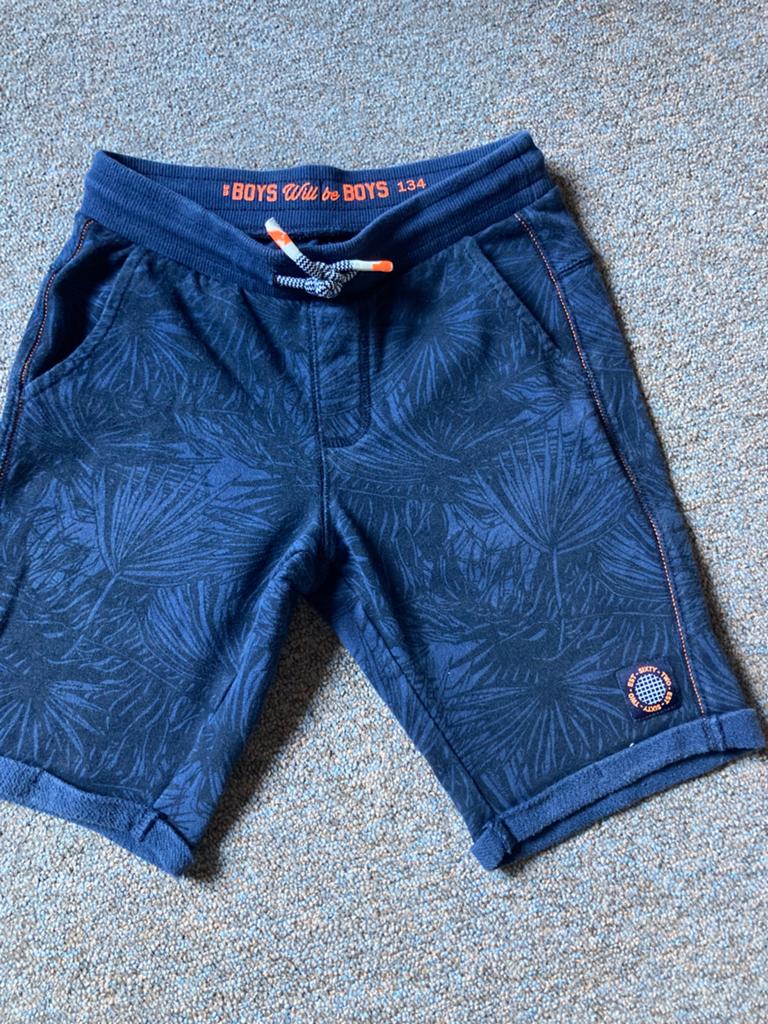 Korte broek  d blauw maat 134, Kinderen en Baby's, Kinderkleding | Maat 134, Ophalen of Verzenden, Zo goed als nieuw, Jongen, Broek