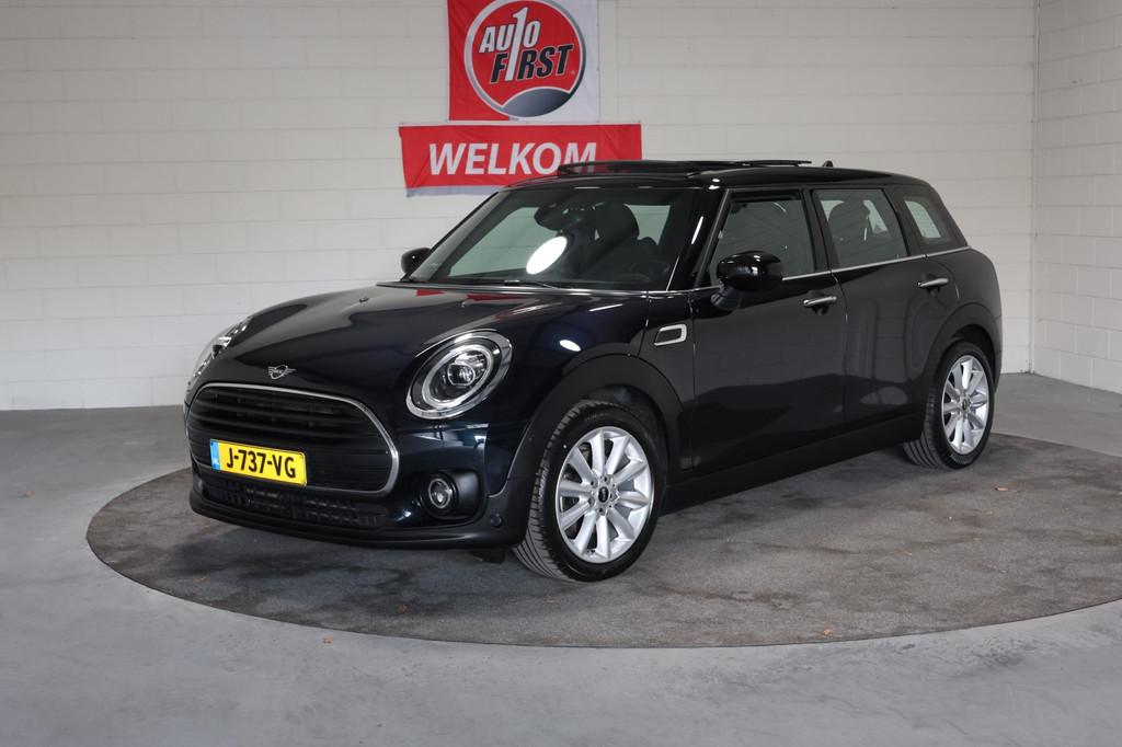 MINI Clubman 1.5 Cooper Business Edition Automaat, Panodak,, Gebruikt, Blauw, 19 km/l, 3 cilinders