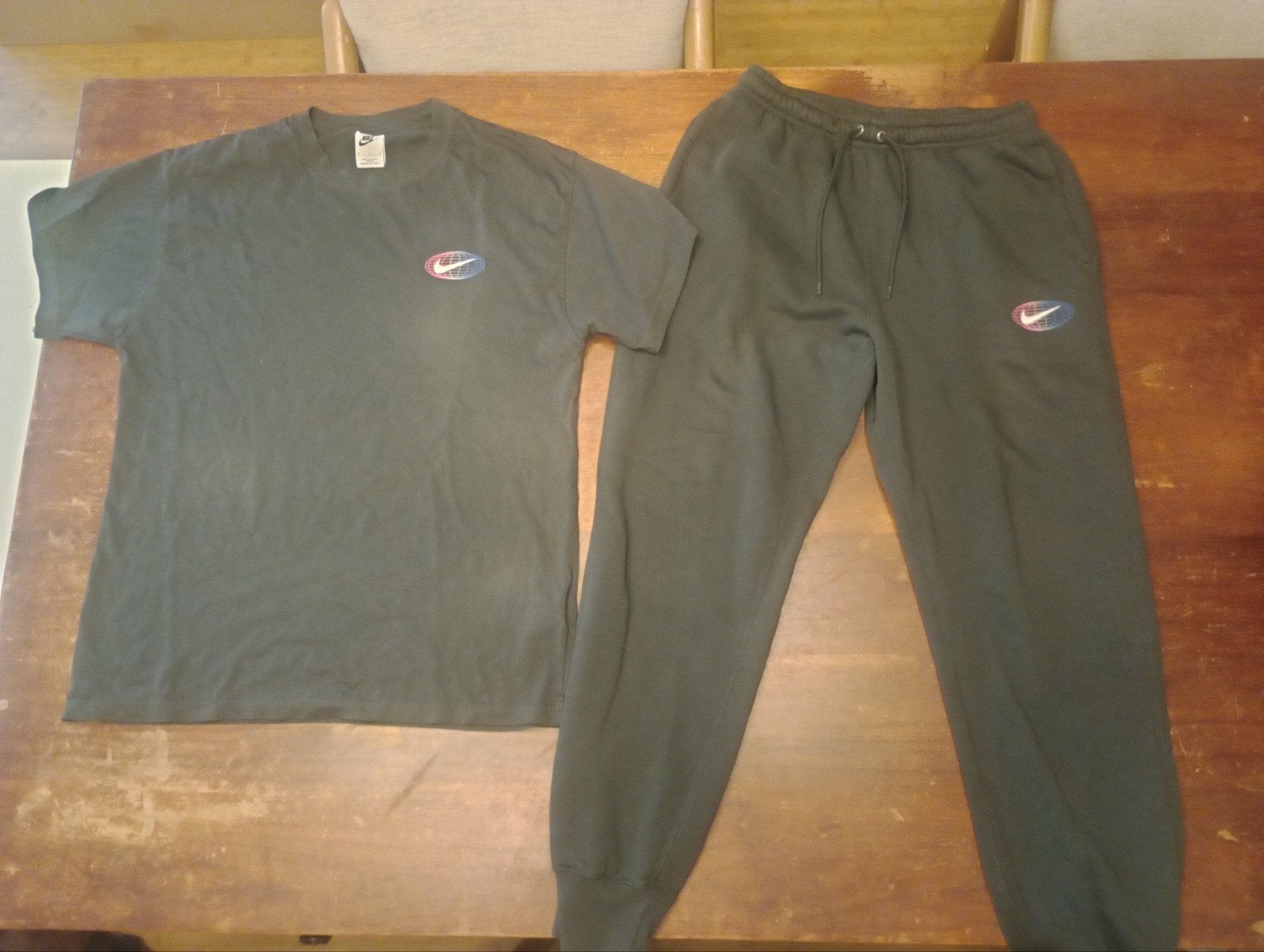 2x Nike trainingspak, Ophalen, Zo goed als nieuw