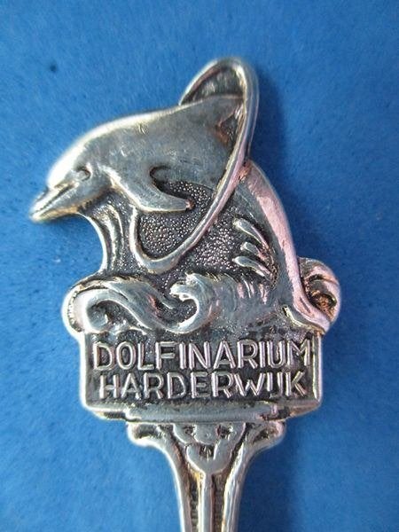 (A3522) Harderwijk Dolfinarium  Dolfijn door ring, Ophalen of Verzenden, Gebruikt, Overige materialen, Bestek