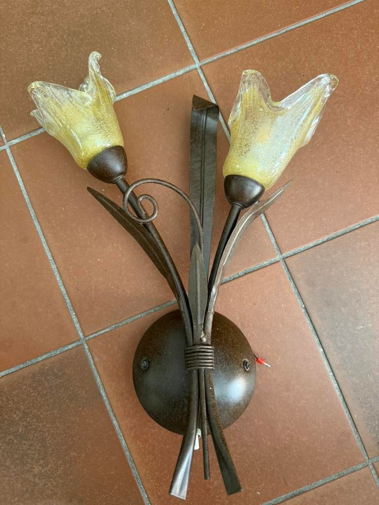 Vintage wandlamp met kelk bloem van glas, Ophalen of Verzenden, Zo goed als nieuw, Glas