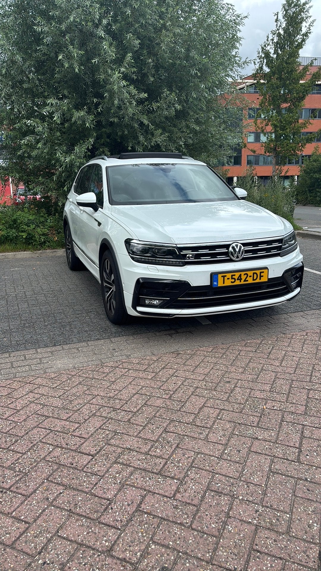 Volkswagen Tiguan 2.0 TDI 150pk 7-DSG 2019 Wit, Auto's, Zwart, 4 cilinders, 2000 kg, 7 stoelen