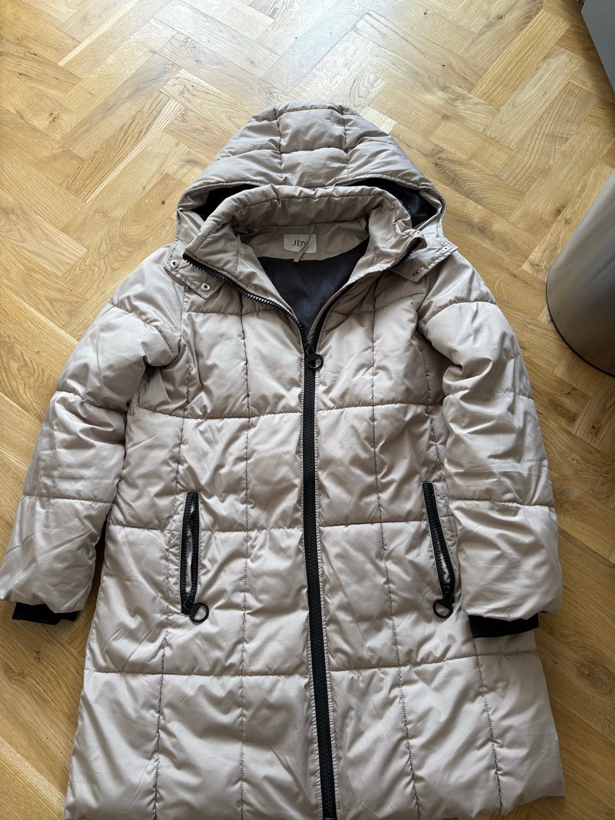 JDY gewatteerde jas met capuchon - Maat L, Ophalen of Verzenden, Zo goed als nieuw, Maat 42/44 (L), Beige