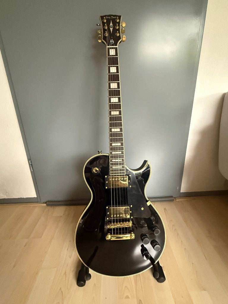 Te koop elektrische gitaar Harley Benton., Met versterker, Zo goed als nieuw, Solid body, Ophalen