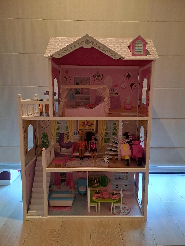 Poppenhuis van bandits and angels  zgan met barbie's, Ophalen, Zo goed als nieuw, Poppenhuis