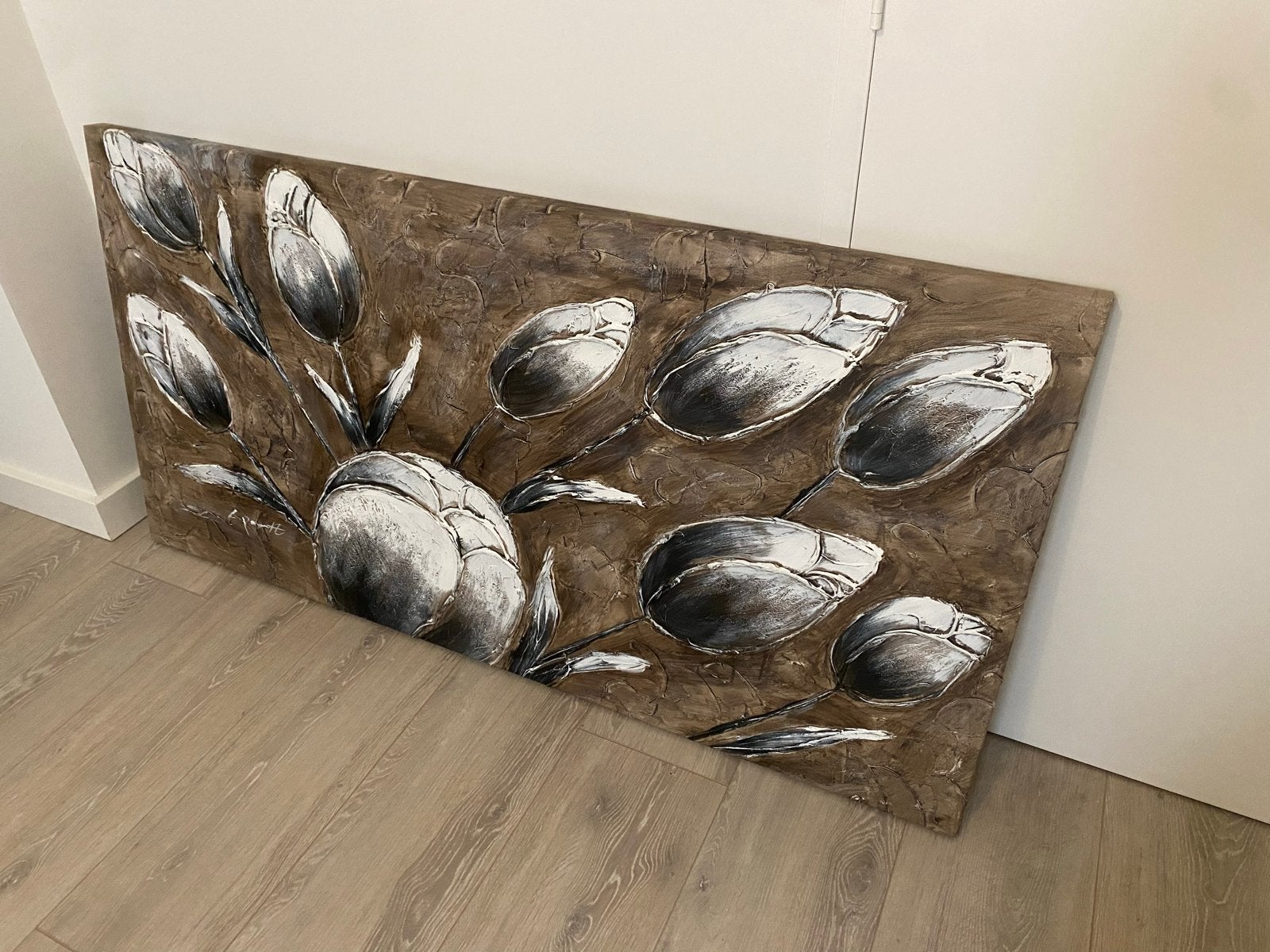 Groot schilderij met tulpen in bruin, wit en zwart, Acrylverf, Handgeschilderd, Ophalen, Bloemen
