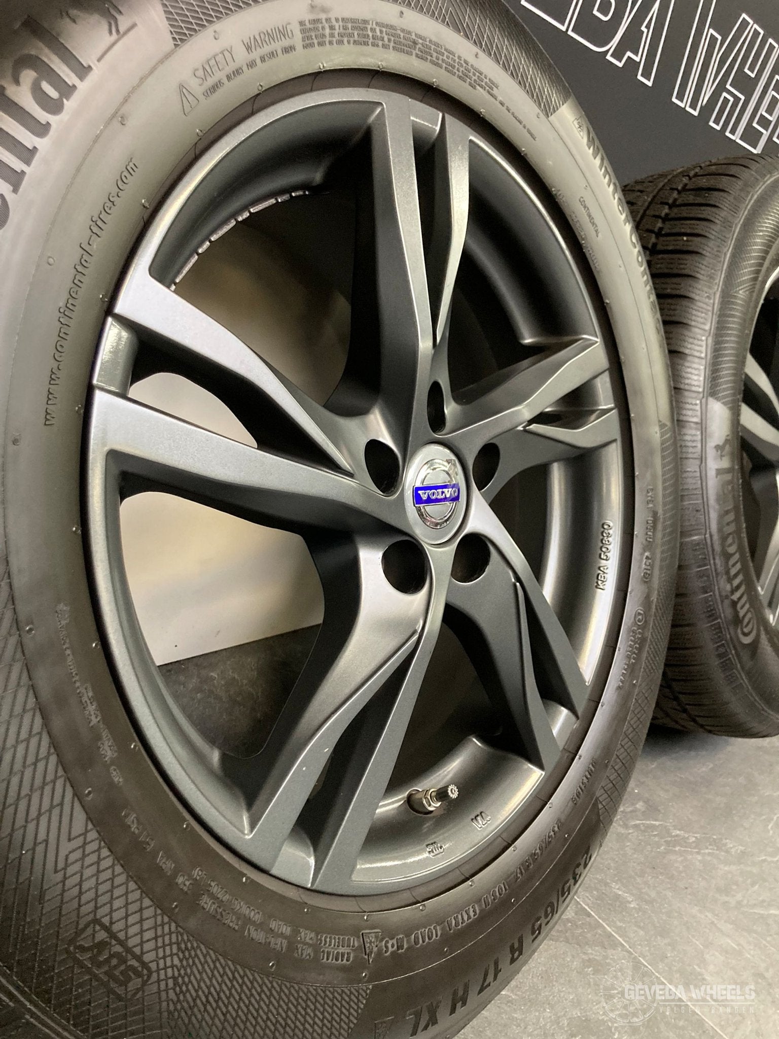 17” Volvo XC60 velgen + winterbanden 5x108 235/65/17 TPMS, Gebruikt, -, -, Banden en Velgen