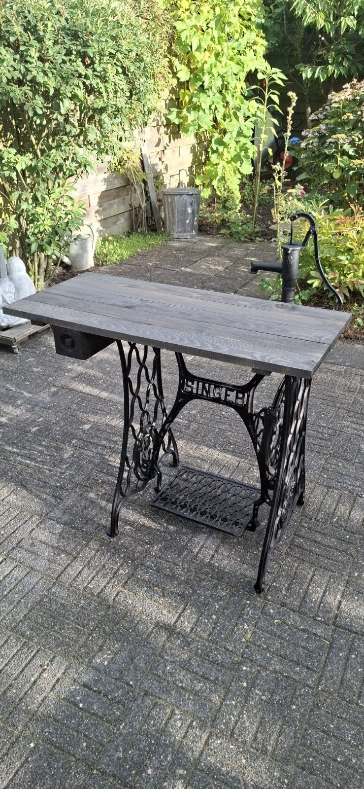 sidetable,tafel onderstel naaimachine,tafeltje,vintage, Ophalen